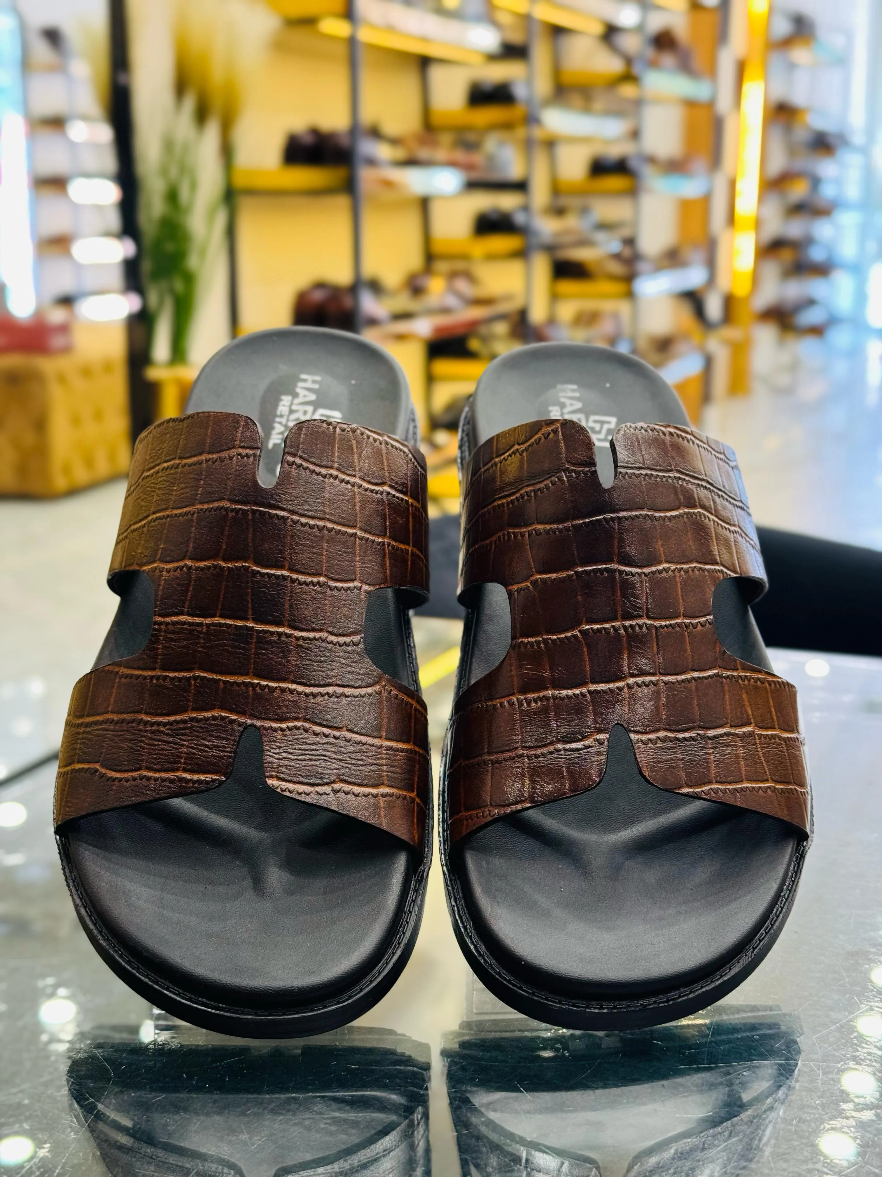 TEXTURED BROWN SLIPPERS