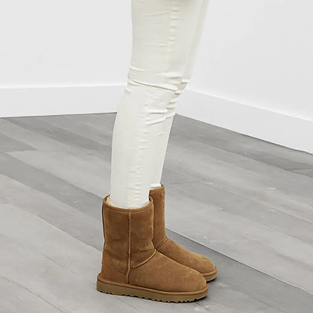 UGG Women's Classic Short II in Chestnut