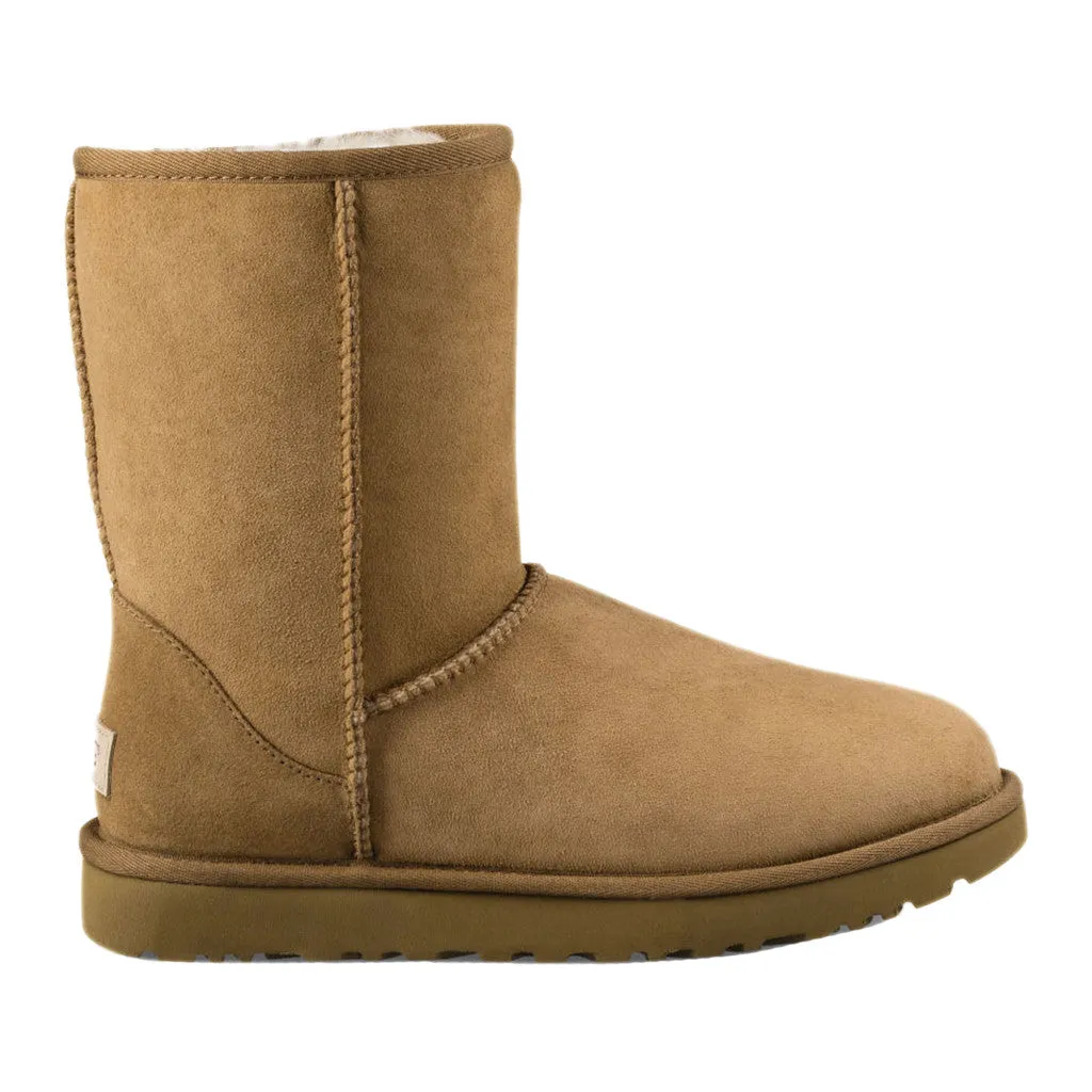 UGG Women's Classic Short II in Chestnut